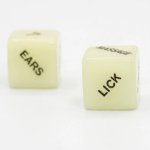 Shots Toys Glowing Dice zestaw świecących kostek do gry dla par, 2 sztuki, zadania