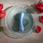 Evolved Blue Crush model punktowy niebieski – silikonowy, 10 trybów, wodoodporny, ergonomiczny