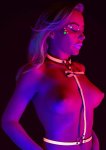 TABOOM Glow In The Dark Harness z kokardą, regulowany system uprzęży, świecący L/XL