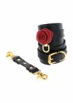 TABOOM Wild Roses Wrist Cuffs czarne kajdanki z ozdobną rożą, skora ekologiczna