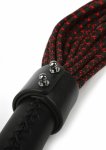 Hidden Desire Genuine Leather Knot Flogger – czarno-czerwony bat z naturalnej skóry, 55 cm