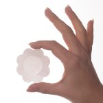 Bye Bra Satin Nipple Covers M 6 cm Nude – materiałowe osłonki kwiaty, satynowe, 3 pary