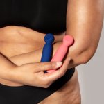 Je Joue Vita Blue – model z elastyczną szyjką, silikon medyczny, 7 trybów, niebieski