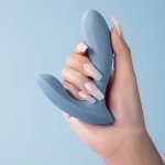 Svakom Erica wibrator dwusilnikowy, 11 trybów, sterowanie aplikacją, silikon
